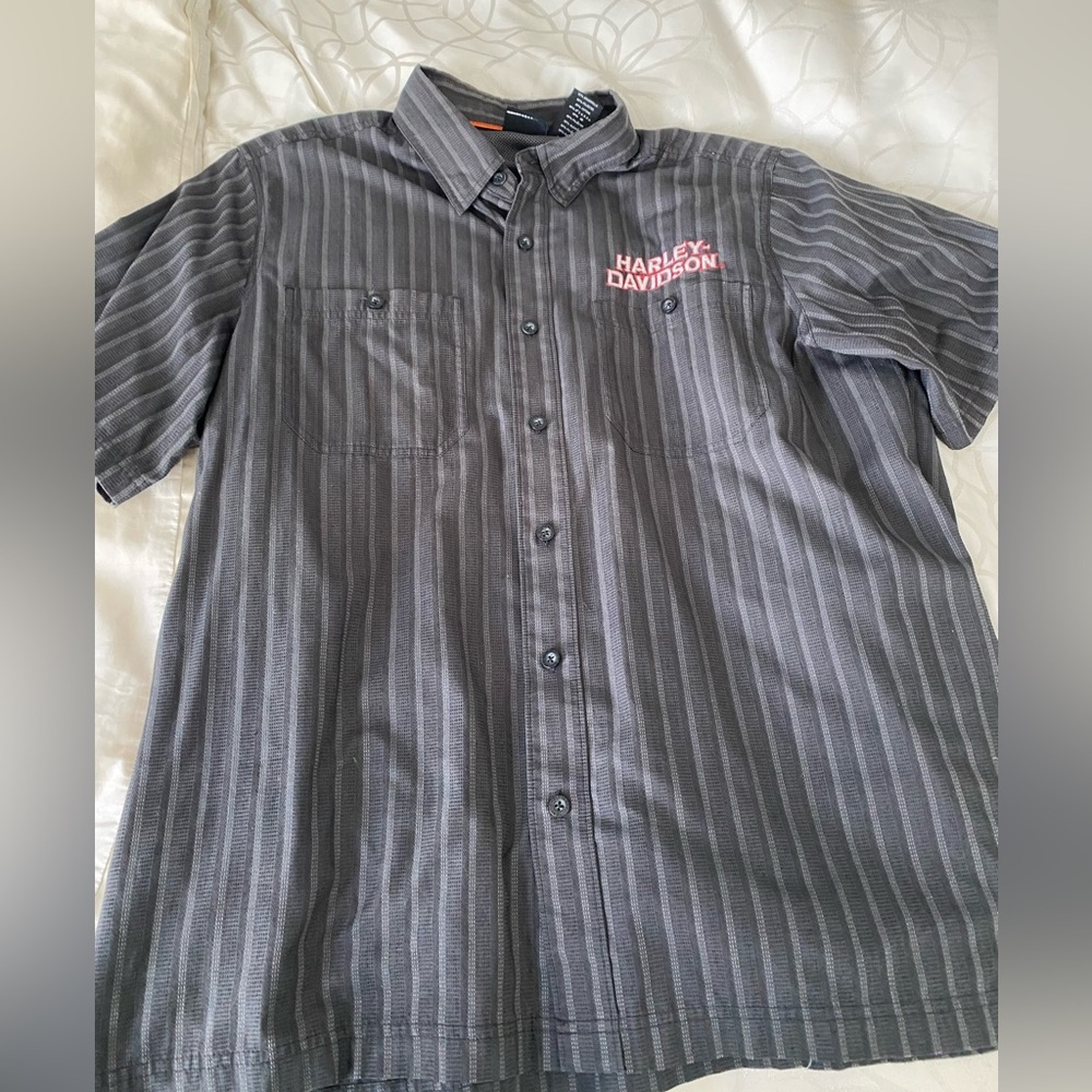 Original Harley Davidson grey button down short sleeve performance shirt